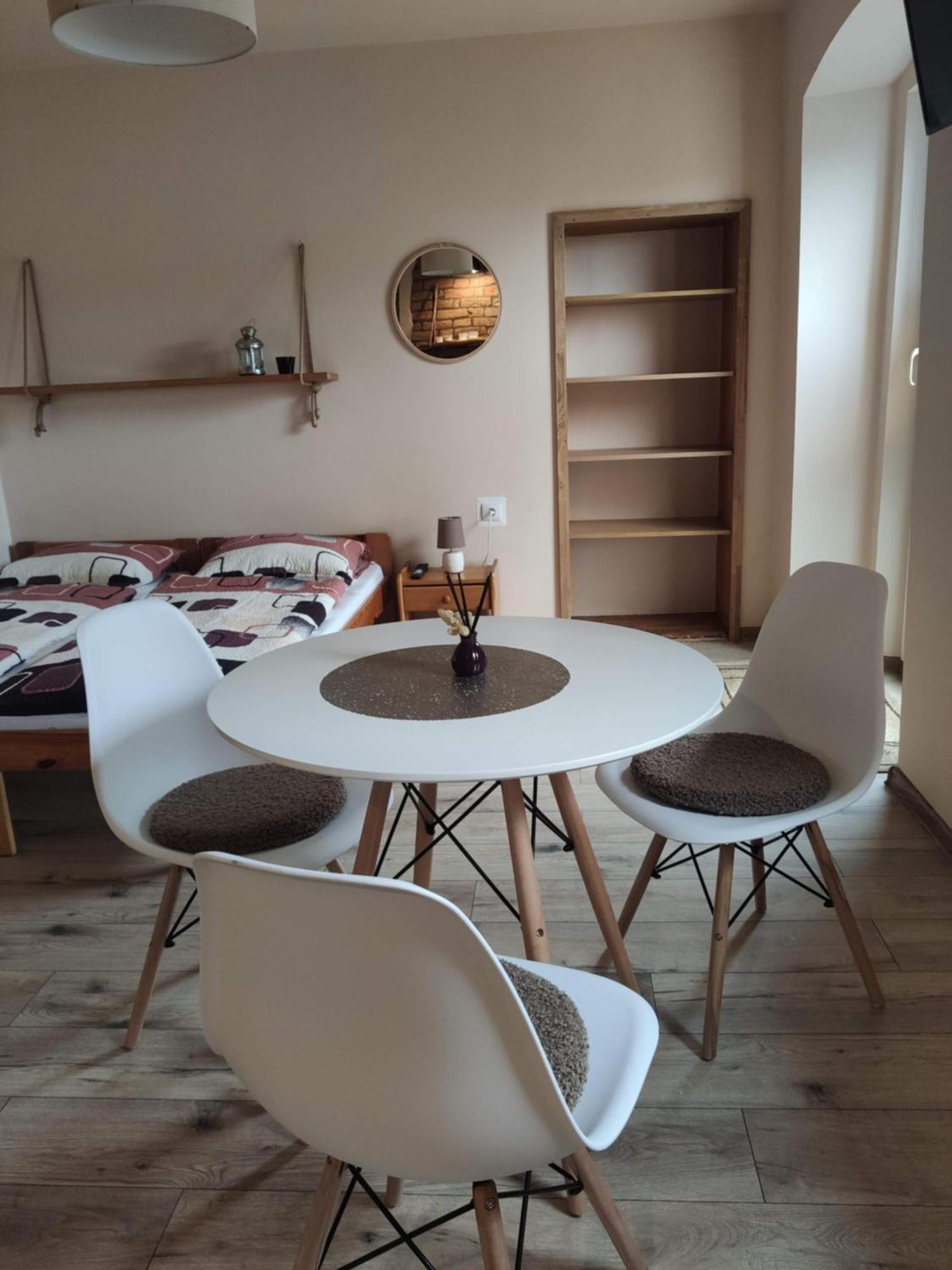 Apartamenty I Pokoje Goscinne "Wacus" Srebrna Góra Exterior foto