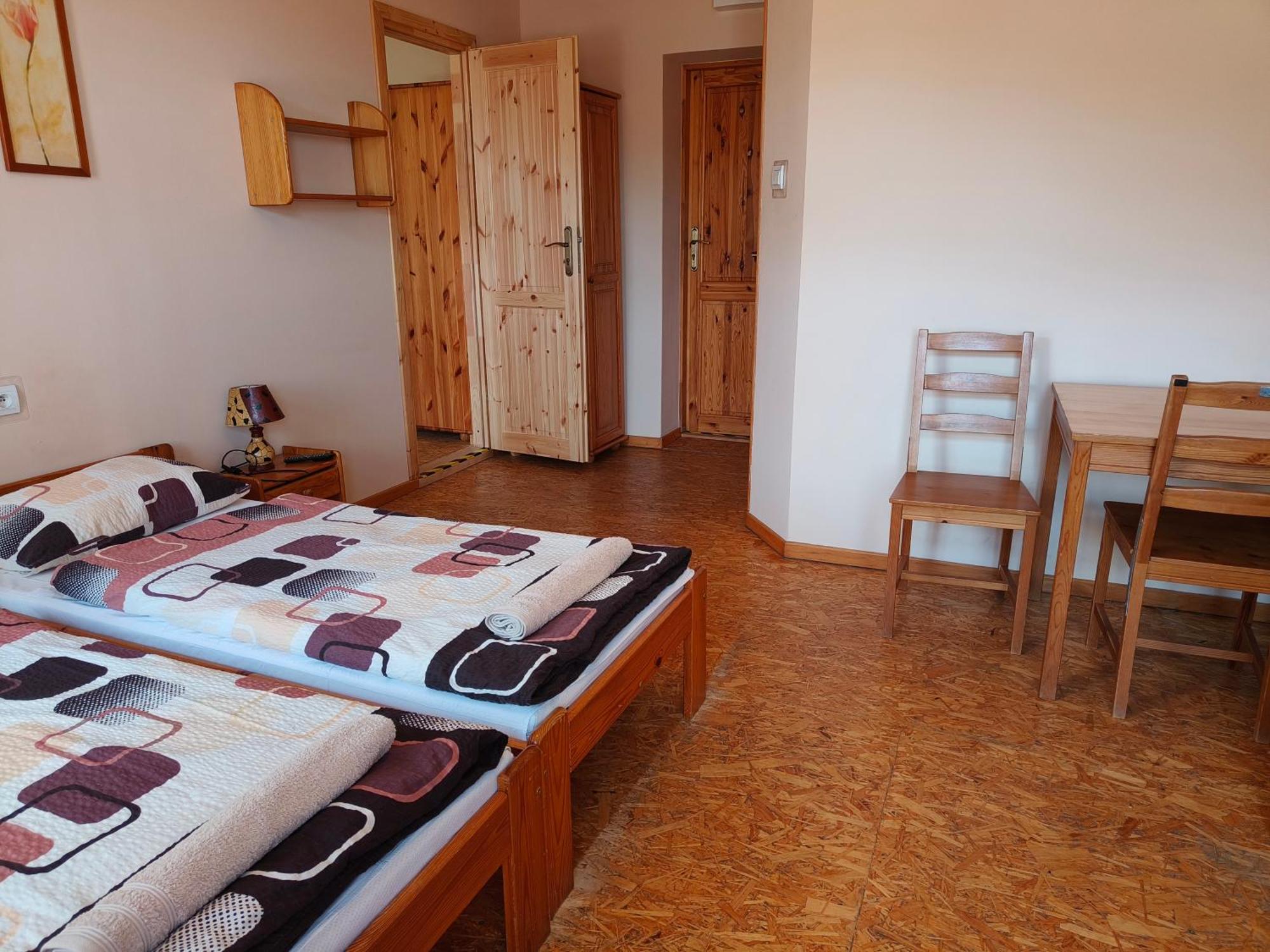 Apartamenty I Pokoje Goscinne "Wacus" Srebrna Góra Exterior foto