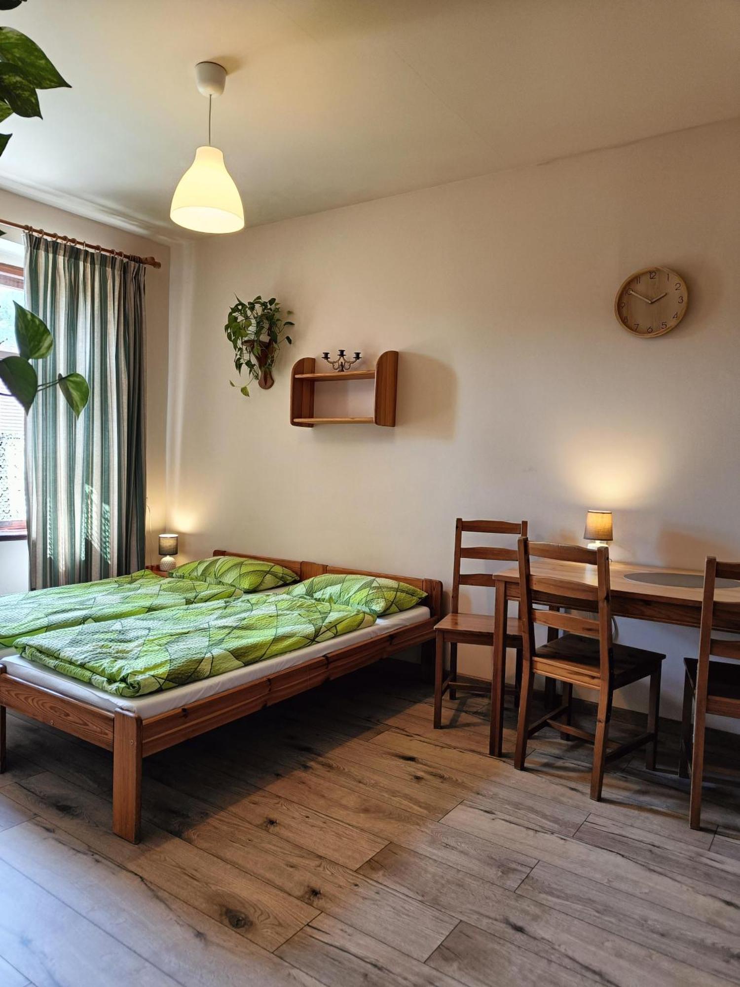 Apartamenty I Pokoje Goscinne "Wacus" Srebrna Góra Exterior foto