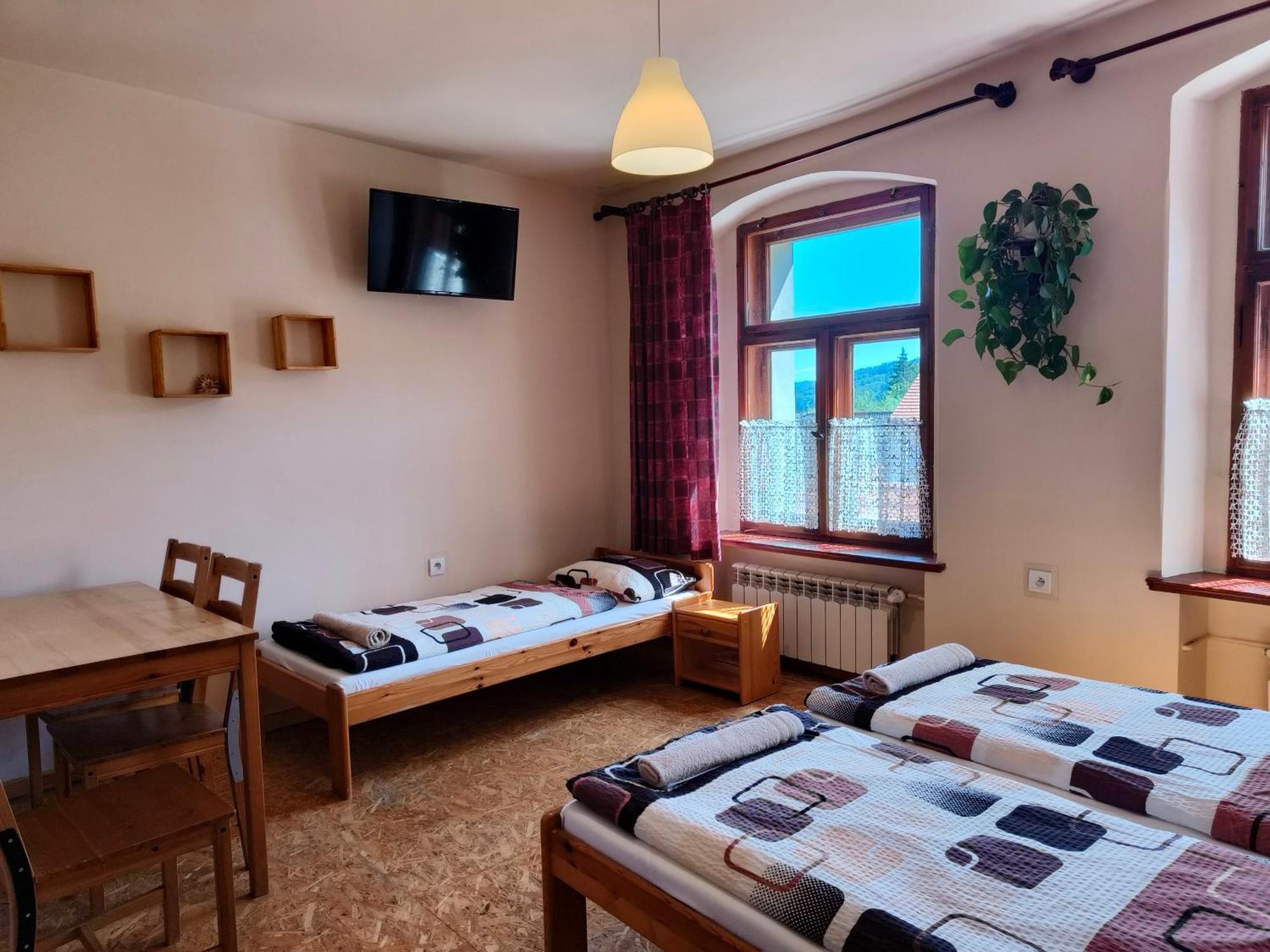Apartamenty I Pokoje Goscinne "Wacus" Srebrna Góra Exterior foto